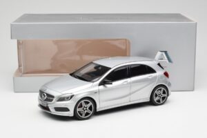 Mercedes A-Class W176 Polar Silver Norev 1:18 B66960139 Metall — bild 8 av 8