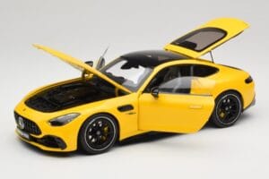 Mercedes AMG GT 43 C192 Turbo Sun Yellow NZG 1:18 B66960587 Metall — bild 2 av 8