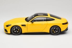 Mercedes AMG GT 43 C192 Turbo Sun Yellow NZG 1:18 B66960587 Metall — bild 4 av 8