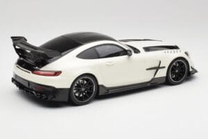 Mercedes AMG GT C190 Black Series Designo Diamond Vit Metallic Minichamps 1:18 155032022 Metall — bild 2 av 6