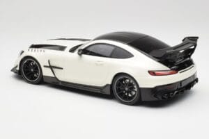 Mercedes AMG GT C190 Black Series Designo Diamond Vit Metallic Minichamps 1:18 155032022 Metall — bild 5 av 6