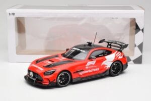 Mercedes AMG GT Black Series F1 Safety Car 2022 Minichamps 1:18 153032093 Metall — bild 6 av 6