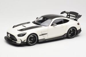 Mercedes AMG GT C190 Black Series Diamond White Metallic Minichamps 1:18 110032020 Metall