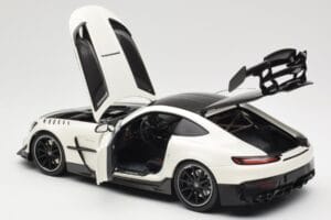 Mercedes AMG GT C190 Black Series Diamond White Metallic Minichamps 1:18 110032020 Metall — bild 5 av 8