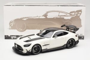 Mercedes AMG GT C190 Black Series Diamond White Metallic Minichamps 1:18 110032020 Metall — bild 8 av 8
