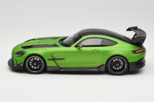 Mercedes AMG GT C190 Black Series Green Hell Magno Minichamps 1:18 155032020 Metall — bild 3 av 6