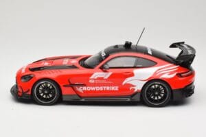 Mercedes AMG GT C190 Black Series Safety Car F1 2022 Minichamps 1:18 155032090 Metall — bild 3 av 6