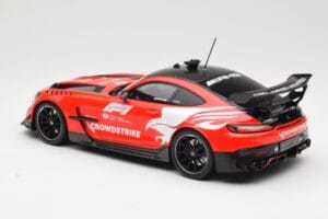 Mercedes AMG GT C190 Black Series Safety Car F1 2022 Minichamps 1:18 155032090 Metall — bild 5 av 6