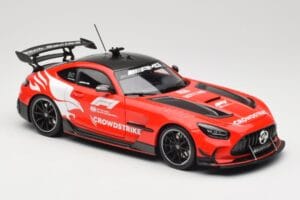 Mercedes AMG GT C190 Black Series Safety Car F1 2024 Minichamps 1:18 110032090 Metall — bild 6 av 8