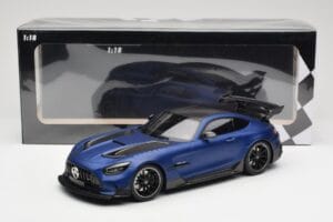 Mercedes AMG GT C190 Black Series Spectral Blue Magno Minichamps 1:18 155032021 Metall — bild 6 av 6