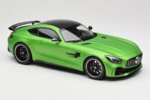Mercedes AMG GT R C190 Matt Grön Minichamps 1:18 155036020 Metall — bild 4 av 6