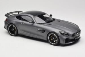 Mercedes AMG GT R C190 Matt Grå Metallic Minichamps 1:18 155036026 Metall — bild 4 av 6
