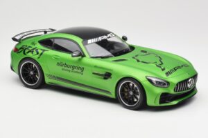 Mercedes AMG GT R C190 Ringtaxi Minichamps 1:18 155036091 Metall — bild 4 av 6