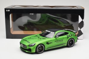 Mercedes AMG GT R C190 Ringtaxi Minichamps 1:18 155036091 Metall — bild 6 av 6