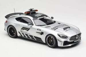 Mercedes AMG GT R C190 Safety Car F1 2019 Minichamps 1:18 155036090 Metall — bild 4 av 6