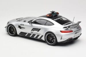 Mercedes AMG GT R C190 Safety Car F1 2019 Minichamps 1:18 155036090 Metall — bild 5 av 6