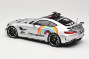 Mercedes AMG GT R C190 Safety Car F1 2020 Minichamps 1:18 155036092 Metall — bild 5 av 6
