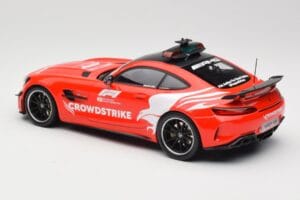 Mercedes AMG GT R C190 Safety Car F1 2021 Minichamps 1:18 155036095 Metall — bild 5 av 6
