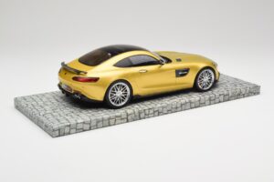 Mercedes Brabus AMG GT S C190 600 Desert Guld Minichamps 1:18 107032522 Metall — bild 2 av 6