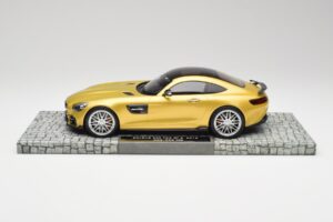 Mercedes Brabus AMG GT S C190 600 Desert Guld Minichamps 1:18 107032522 Metall — bild 3 av 6