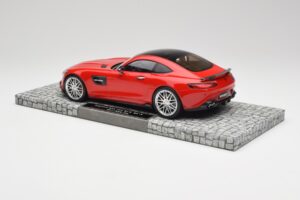 Mercedes Brabus AMG GT S C190 600 Mars Röd Minichamps 1:18 107032521 Metall — bild 5 av 6