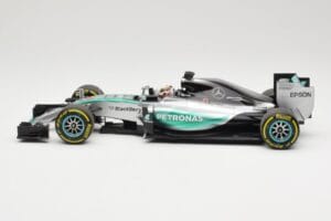 Mercedes AMG Petronas W06 Hybrid #44 L. Hamilton F1 World Champion 2015 Minichamps 1:18 186150044 Metall — bild 3 av 6
