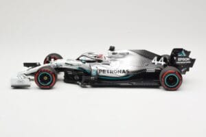 Mercedes AMG Petronas W10 #44 L. Hamilton Winner German GP 2019 Minichamps 1:18 110191144 Metall — bild 3 av 6