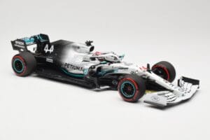Mercedes AMG Petronas W10 #44 L. Hamilton Winner German GP 2019 Minichamps 1:18 110191144 Metall — bild 4 av 6
