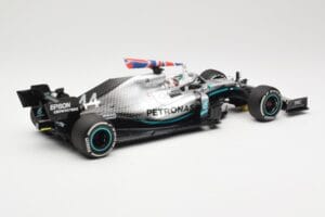 Mercedes AMG Petronas W10 #44 L. Hamilton Winner British GP 2019 Minichamps 1:18 110191044 Metall — bild 2 av 6