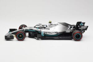 Mercedes AMG Petronas W10 #77 V. Bottas British GP 2019 Minichamps 1:18 110191077 Metall — bild 3 av 6
