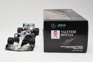 Mercedes AMG Petronas W10 #77 V. Bottas British GP 2019 Minichamps 1:18 110191077 Metall — bild 6 av 6