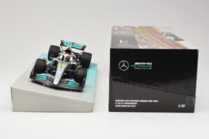 Mercedes AMG Petronas W13 E Performance #44 L. Hamilton 2022 Minichamps 1:18 113220044 Metall — bild 6 av 6