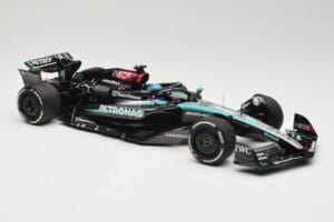 Mercedes AMG Petronas W15 E Performance #63 G. Russell Winner Austrian GP 2024 Minichamps 1:18 110241163 Metall — bild 4 av 6
