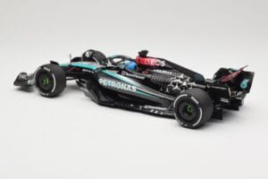 Mercedes AMG Petronas W15 E Performance #63 G. Russell Winner Austrian GP 2024 Minichamps 1:18 110241163 Metall — bild 5 av 6