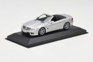 Mercedes AMG SL63 R230 Silver Minichamps 1:43 B66960018-R Metall — bild 2 av 4