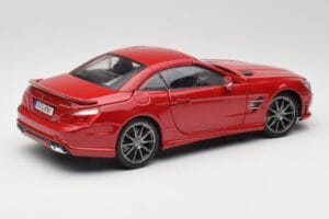 Mercedes AMG SL 63 R231 Röd Maisto 1:18 36199 Metall — bild 3 av 8