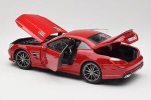Mercedes AMG SL 63 R231 Röd Maisto 1:18 36199 Metall — bild 5 av 8