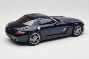 Mercedes SLS AMG C197 Blue Metallic Minichamps 1:18 180039021 Metall — bild 3 av 8