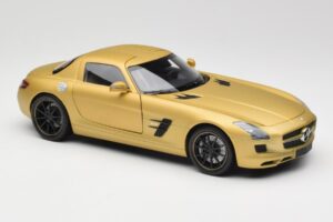 Mercedes AMG SLS C197 Guld Minichamps 1:18 100039024 Metall — bild 6 av 8