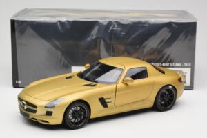 Mercedes AMG SLS C197 Guld Minichamps 1:18 100039024 Metall — bild 8 av 8