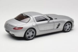 Mercedes AMG SLS C197 Grey Metallic Minichamps 1:18 100039025 Metall — bild 3 av 8