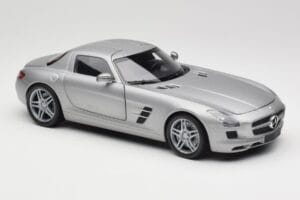Mercedes AMG SLS C197 Grey Metallic Minichamps 1:18 100039025 Metall — bild 6 av 8