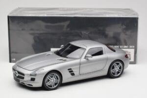Mercedes AMG SLS C197 Grey Metallic Minichamps 1:18 100039025 Metall — bild 8 av 8