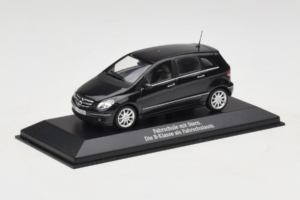 Mercedes B-Class W245 Trafikskola Svart Minichamps 1:43 MB005 Metall — bild 2 av 4