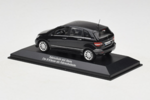 Mercedes B-Class W245 Trafikskola Svart Minichamps 1:43 MB005 Metall — bild 3 av 4