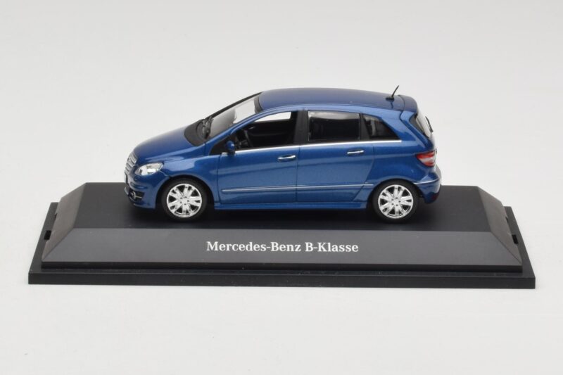 Mercedes B-Class W245 Lotus Blue Metallic Minichamps 1:43 B66962407 Metall