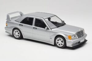 Mercedes 190E W201 2.5-16 EVO 2 Astral Silver Metallic Minichamps 1:18 155036101 Metall — bild 4 av 6