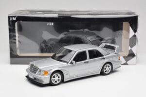 Mercedes 190E W201 2.5-16 EVO 2 Astral Silver Metallic Minichamps 1:18 155036101 Metall — bild 6 av 6