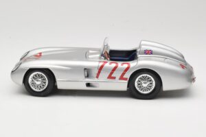 Mercedes 300 SLR W196S #722 S. Moss / D. Jenkinson Mille Miglia Winner 1955 Maisto 1:18 536887 Metall — bild 4 av 8