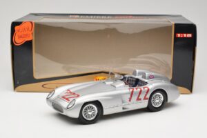 Mercedes 300 SLR W196S #722 S. Moss / D. Jenkinson Mille Miglia Winner 1955 Maisto 1:18 536887 Metall — bild 8 av 8